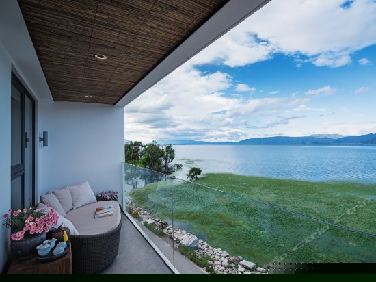 豪华海景露台大床房