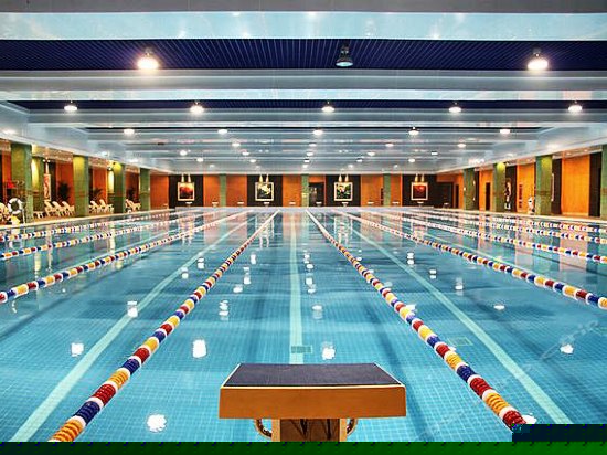 室内游泳池