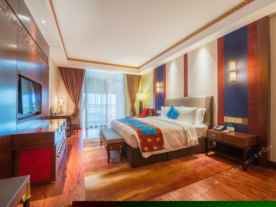 豪华景观大床房