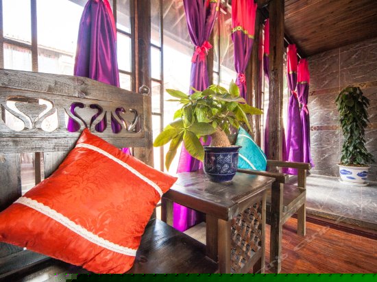 阳光观景大床房