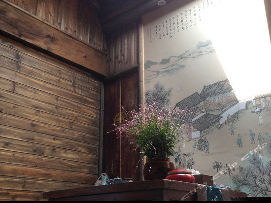 西楼三层西豪华景观月光套房