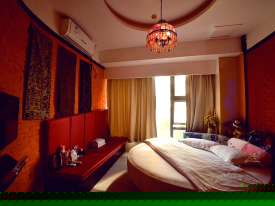 豪华主题圆床房