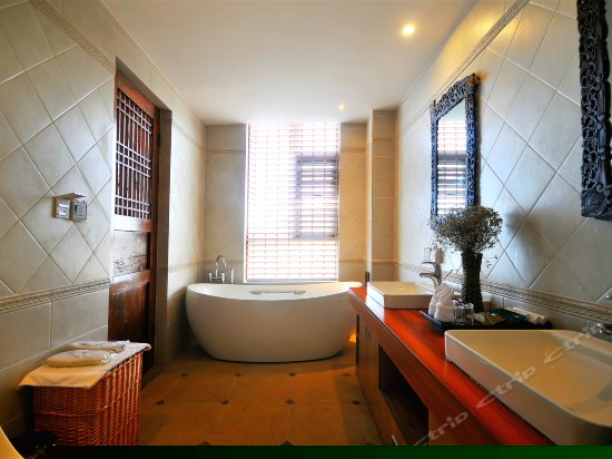 180度豪华海景独立阳台大床房