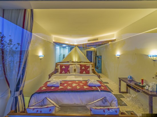 浪漫海景大床房