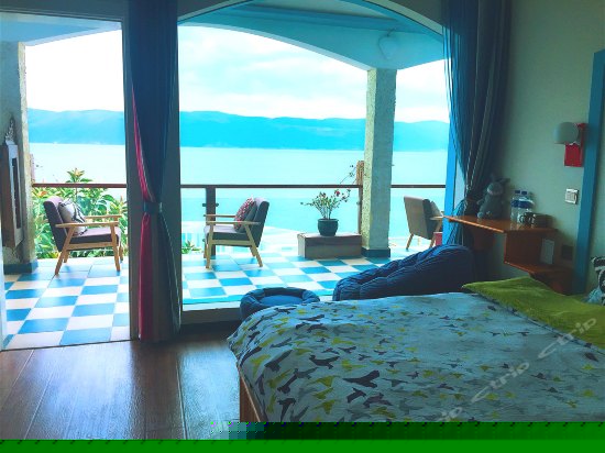 三楼海景大床房