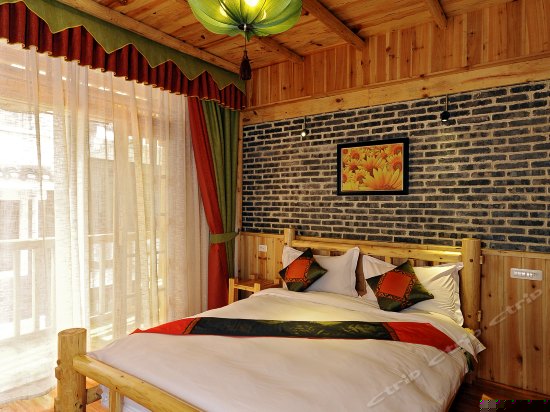 b栋, 金色仰望大床房b