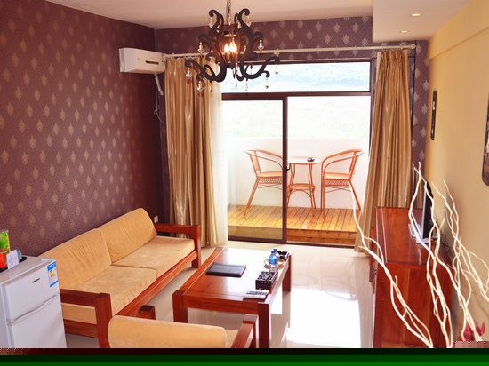 独立阳台山景家庭套房