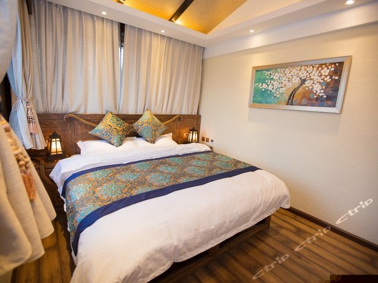 二楼观景豪华套房