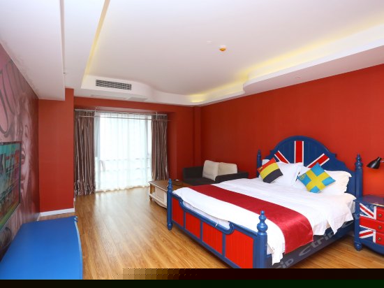 摩登英伦大床房