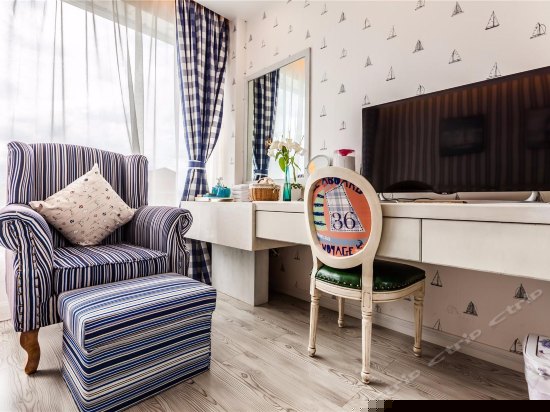 柠檬树休闲温馨亲子房