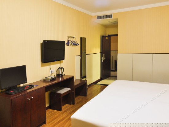 普通大床间(无窗)