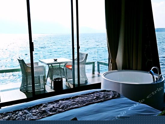 270度海景豪华大床房103