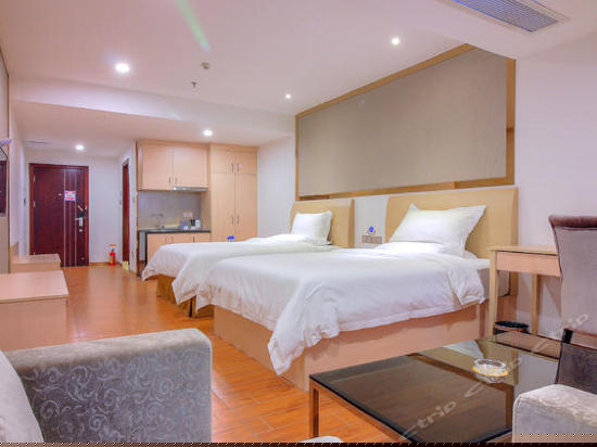 高级商务行政大床房