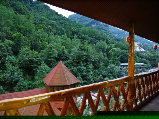 树屋阁楼麻将房