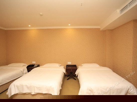 三人间（无窗）