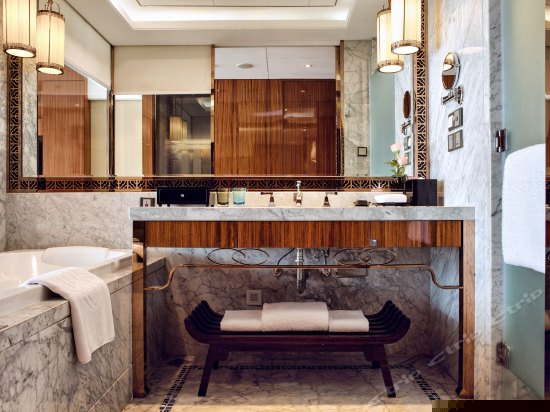 精选江景大床房