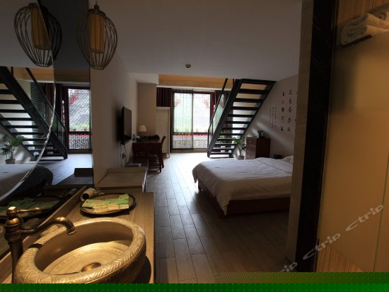 豪华复式家庭房