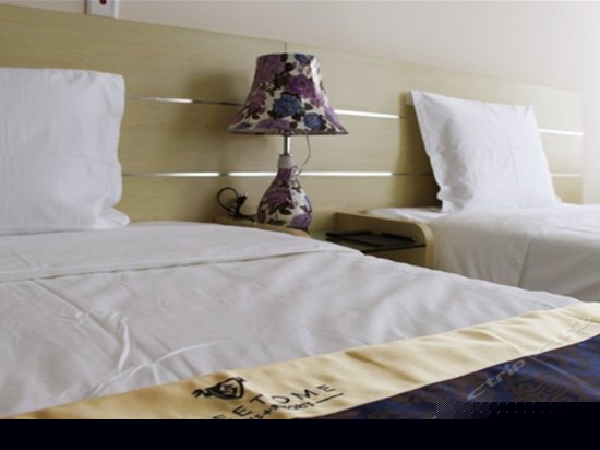 高级市景单卧双床房