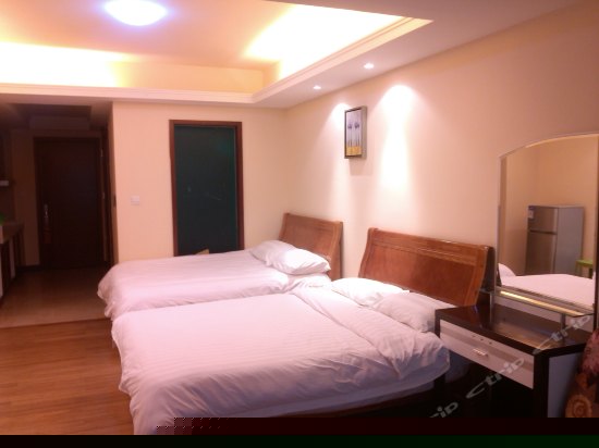 高级园景双床房