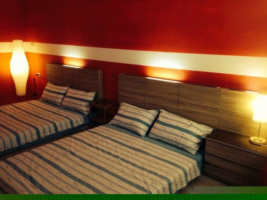 红色角落四人间