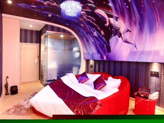奢侈情侣主题房