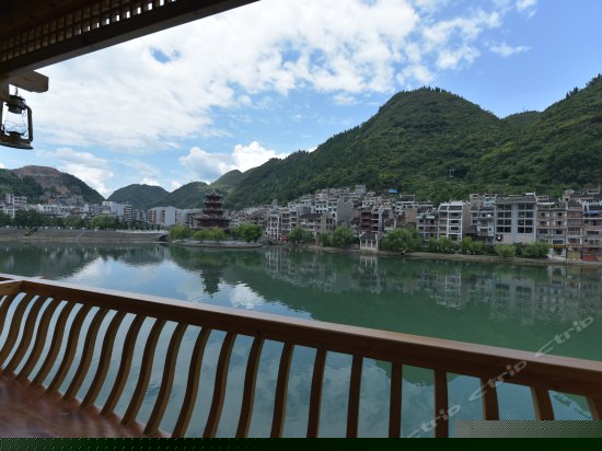 B栋童年秘密双床房B