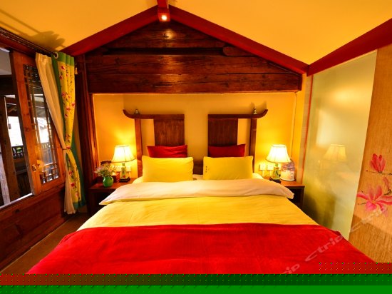 纳西明清大床房