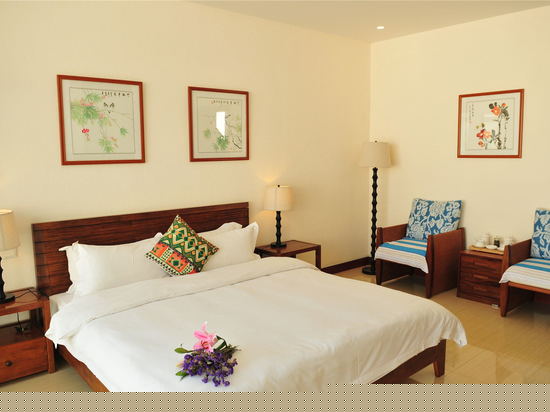 侧面海景大床房