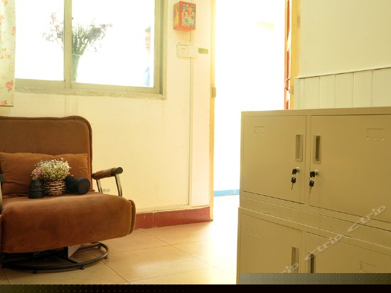 女生四人间床位