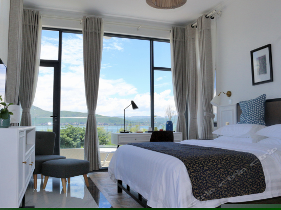 高级海景阳台大床房