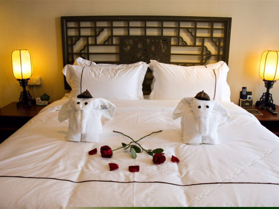 雾都江景大床房