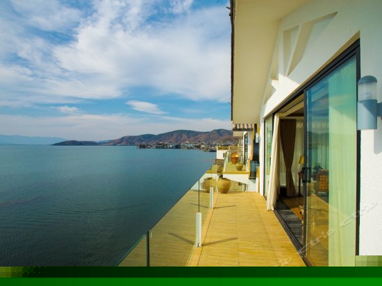 270度海景豪华大床房302