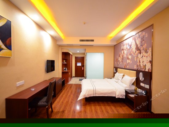 高级大床房