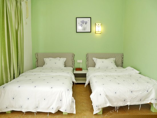 阳台豪华双床房