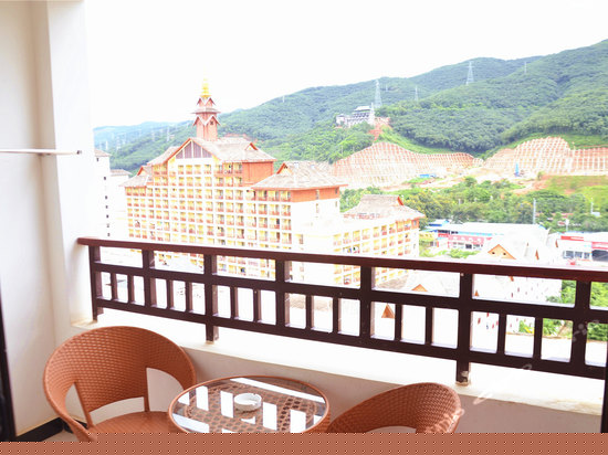 独立阳台山景双床房