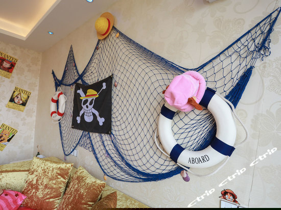 海贼王主题圆床房