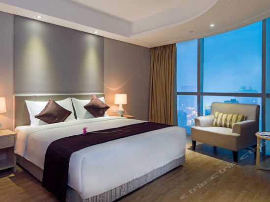 市景大床套房公寓