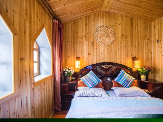 二楼豪华大床房