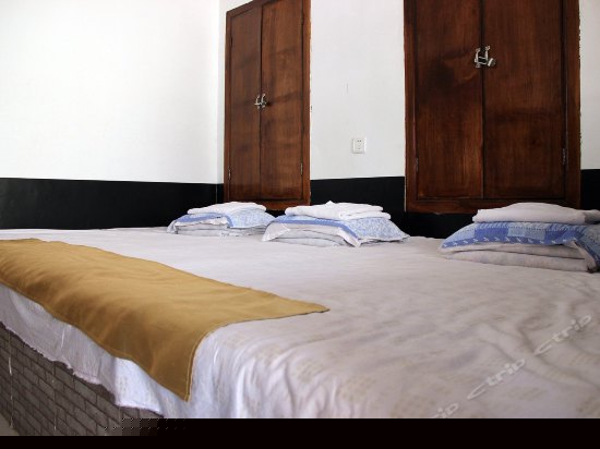 明清土炕三人间