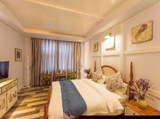 美式田园园景大床房