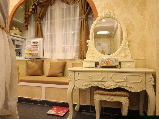 豪华宫廷大床房