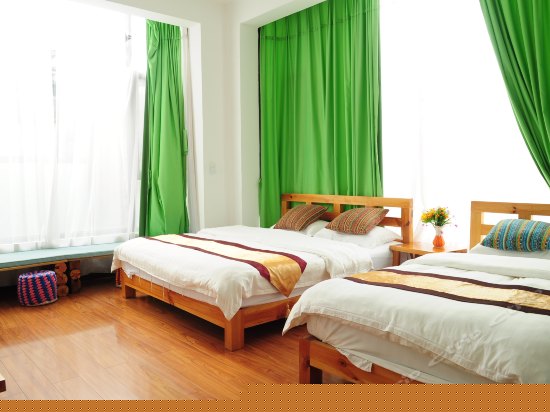 二楼阳光家庭房