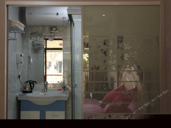 101一楼临水露天大阳台房