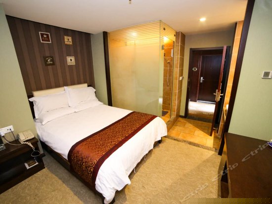 普通大床间