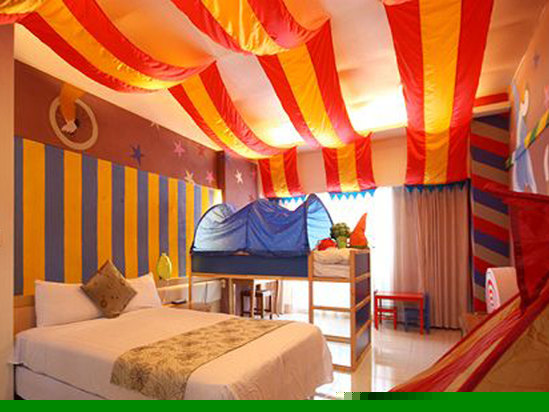 欢乐马戏团亲子主题三人房