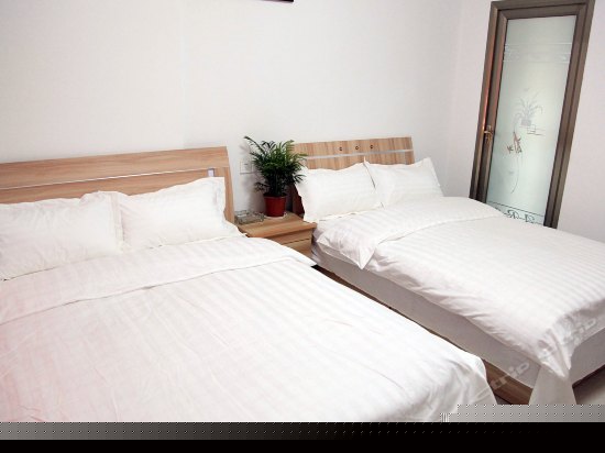 豪华飘窗标准间