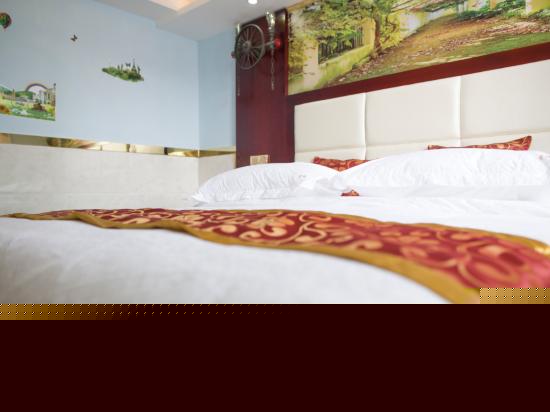 园林美景大床房