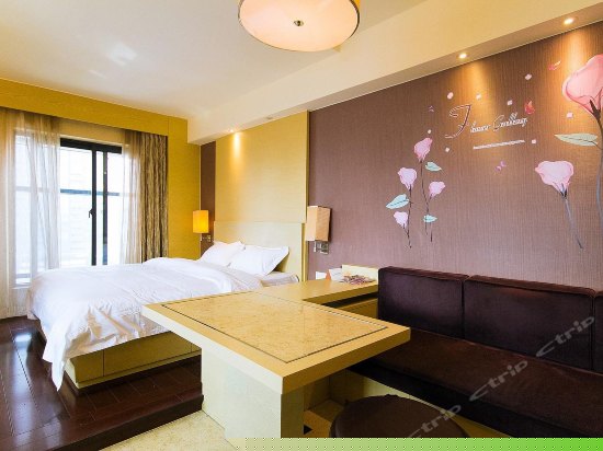 精品江景大床房