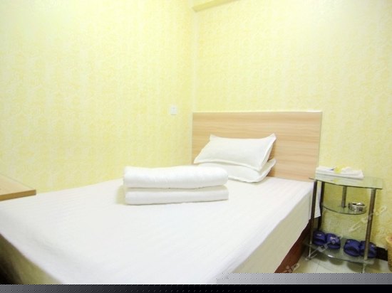 豪华单间间1.8米大床