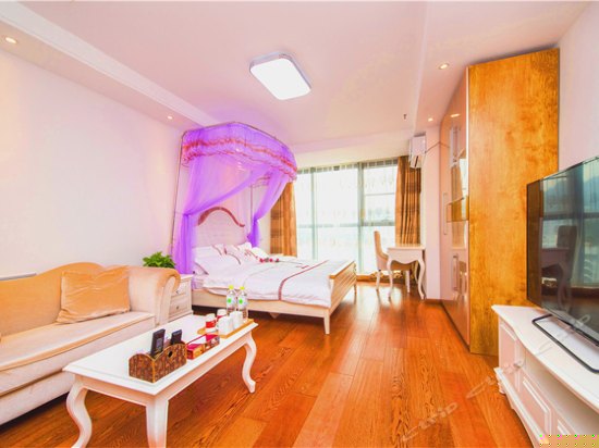 城景精品大床房